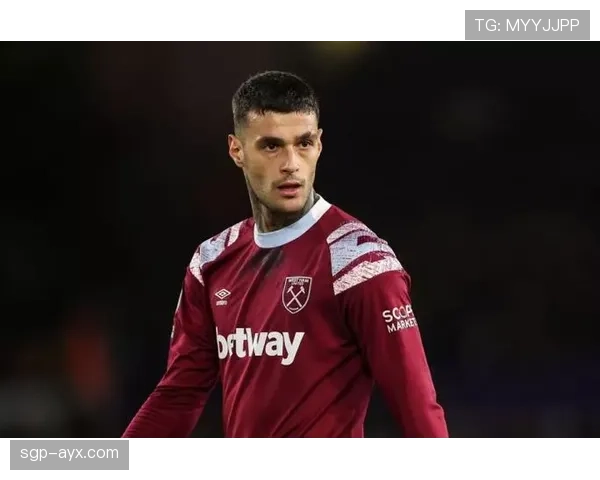 斯卡马卡梅开二度,助意大利锋线复苏稳步迈向胜利 斯卡马卡梅开二度,助意大利锋线复苏稳步迈向胜利