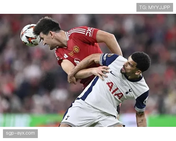 曼联勇夺欧联杯冠军,开启辉煌历史新篇章 曼联勇夺欧联杯冠军,开启辉煌历史新篇章